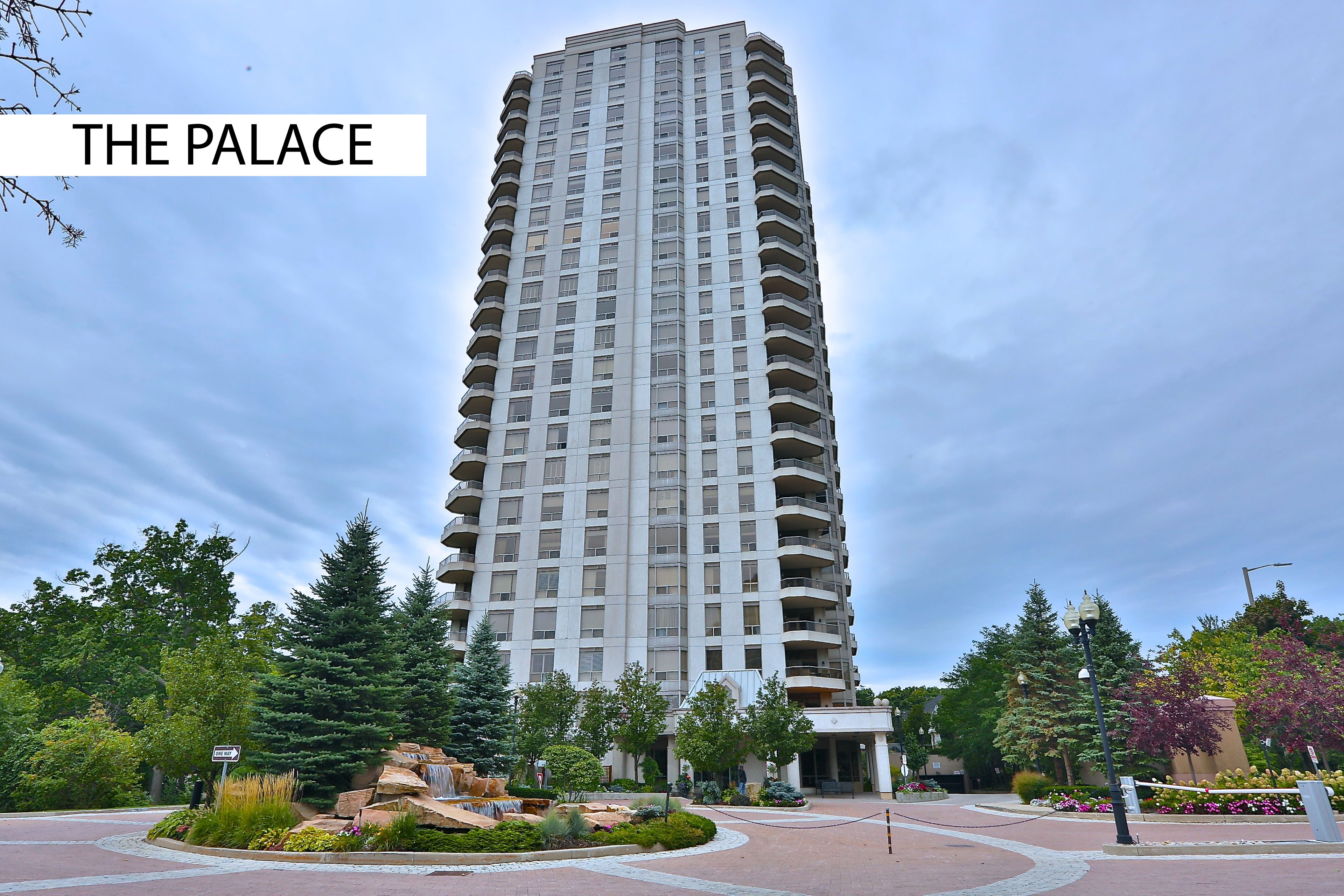 1900 The Collegeway, Mississauga