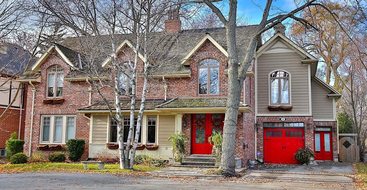 297 Mineola Rd E, Mississauga